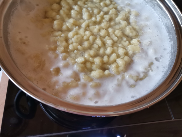 Domáce bryndzové halušky so slaninkou (fotorecept) - obrázok 5