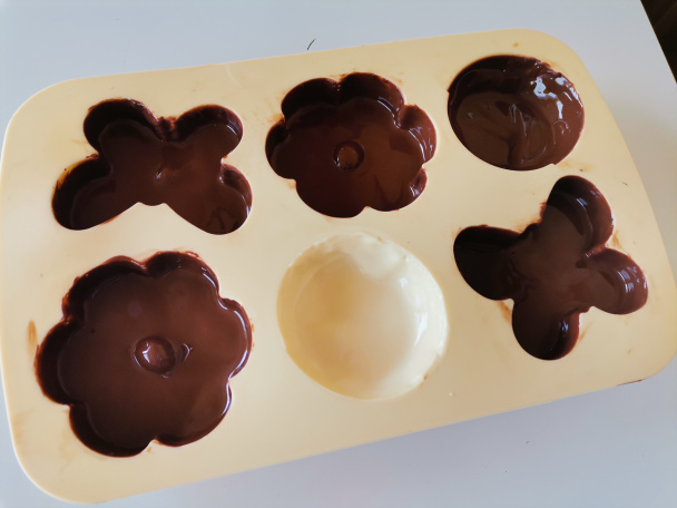 Nepečené čokoládové prekvapenie (fotorecept)  - obrázok 3