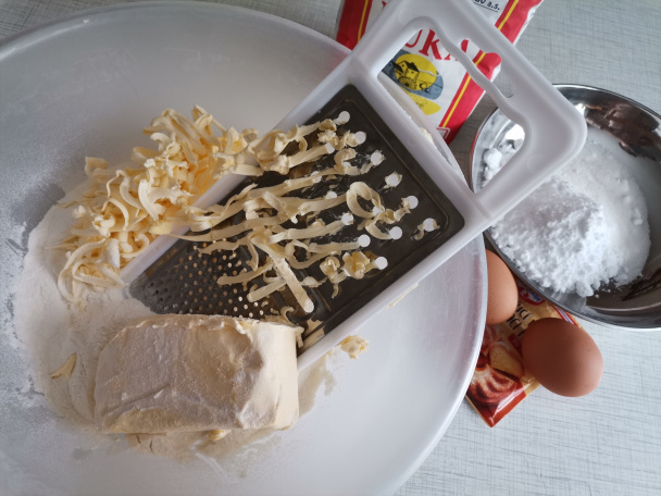 Kokosovo-jablkové rezy so žĺtkovou polevou (fotorecept)  - obrázok 3