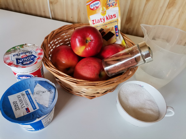 Jablkový zákusok s tvarohovou šľahačkou (fotorecept)  - obrázok 2