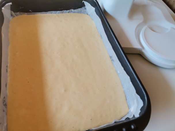 Jablkový zákusok s tvarohovou šľahačkou (fotorecept)  - obrázok 4