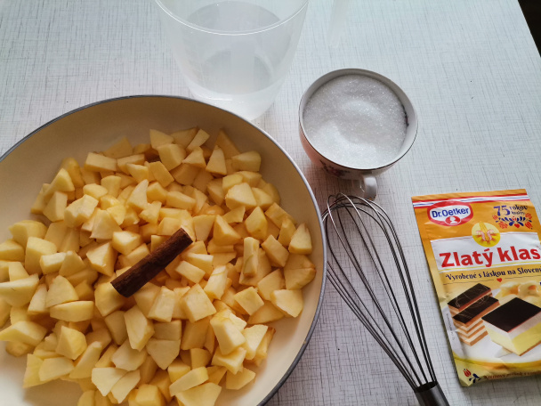 Jablkový zákusok s tvarohovou šľahačkou (fotorecept)  - obrázok 5