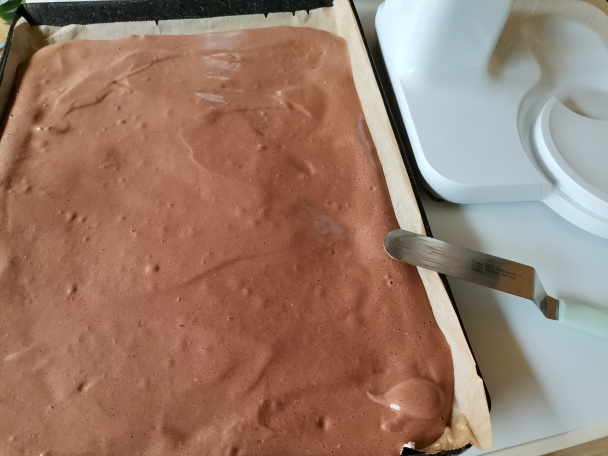 Jahodová roláda bez múky s jogurtovou plnkou (fotorecept) - obrázok 4