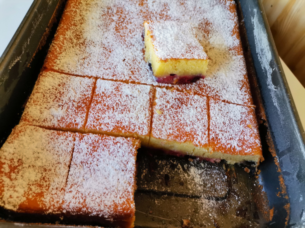 Hrnčekový koláč s tvarohom a ovocím (fotorecept) - obrázok 5