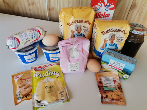 Linecký koláč s tvarohovo-jogurtovou plnkou a ovocím (fotorecept) - obrázok 1