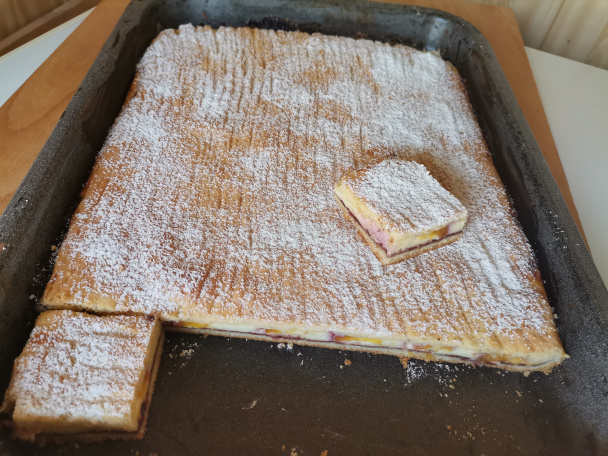 Linecký koláč s tvarohovo-jogurtovou plnkou a ovocím (fotorecept) - obrázok 10