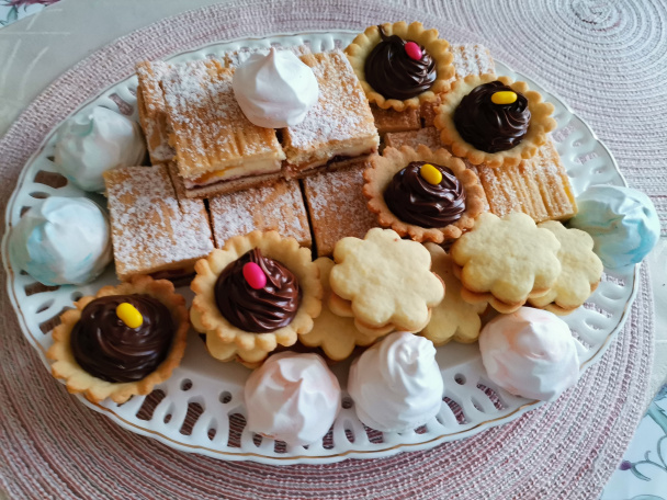 Linecký koláč s tvarohovo-jogurtovou plnkou a ovocím (fotorecept) - obrázok 11