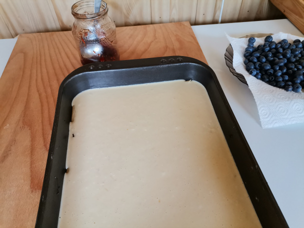 Krehký tvarohovo-čučoriedkový koláč (fotorecept)  - obrázok 7