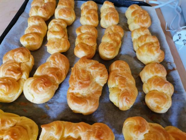 Karamelové tyčinky a miniveterníky z odpaľovaného cesta (fotorecept) - obrázok 5