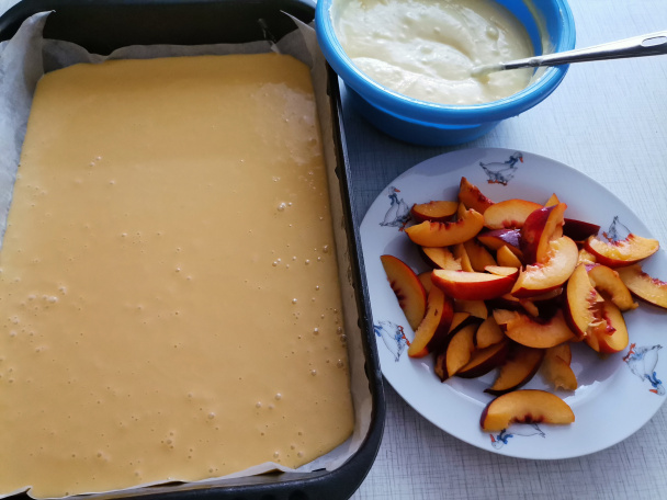 Hrnčekový koláč s tvarohom a ovocím (fotorecept) - obrázok 3