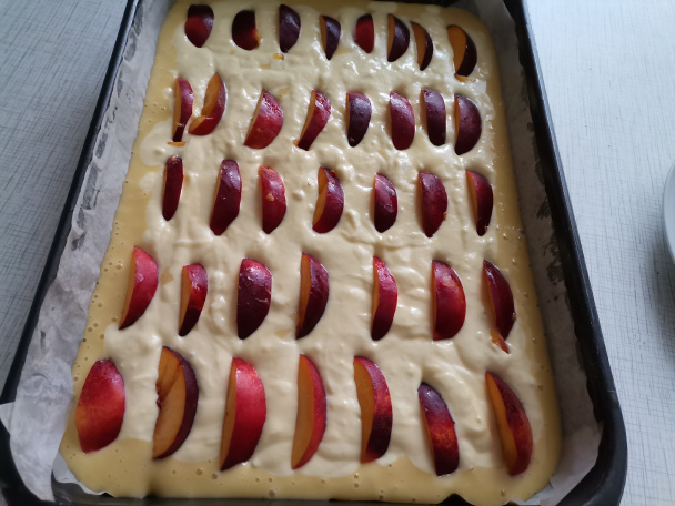 Hrnčekový koláč s tvarohom a ovocím (fotorecept) - obrázok 4