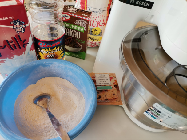 Slivkový zákusok s tvarohom a kyslou smotanou (fotorecept) - obrázok 2