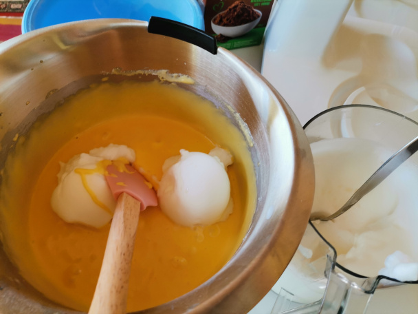 Slivkový zákusok s tvarohom a kyslou smotanou (fotorecept) - obrázok 3