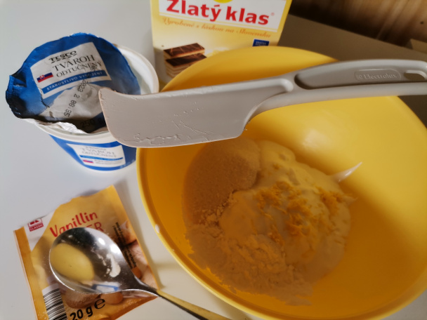 Slivkový zákusok s tvarohom a kyslou smotanou (fotorecept) - obrázok 4