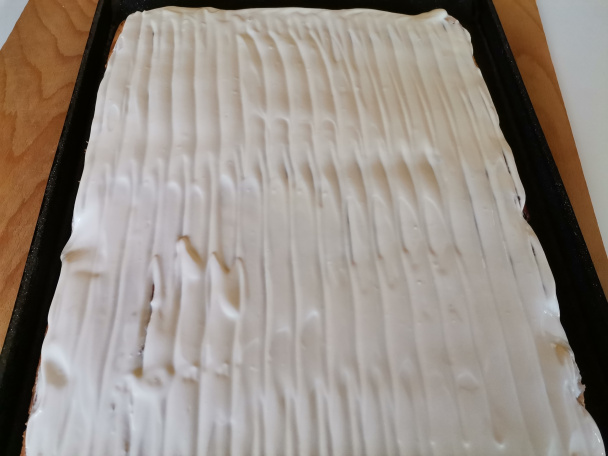 Slivkový zákusok s tvarohom a kyslou smotanou (fotorecept) - obrázok 9