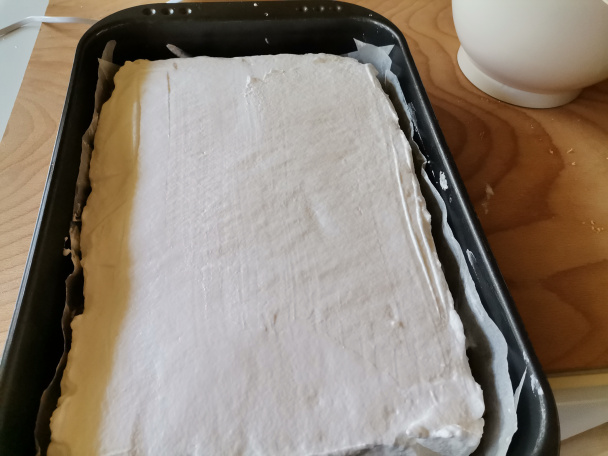 Strúhaný jablkový koláč s bielkovou penou (fotorecept) - obrázok 10