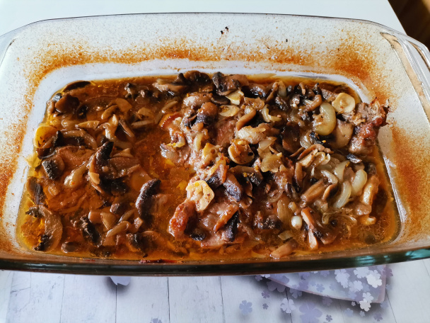Krkovička s kremžskou horčicou a šampiňónmi (fotorecept) - obrázok 3