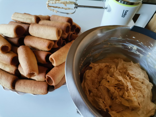 Medové trubičky s karamelovým krémom (fotorecept) - obrázok 9