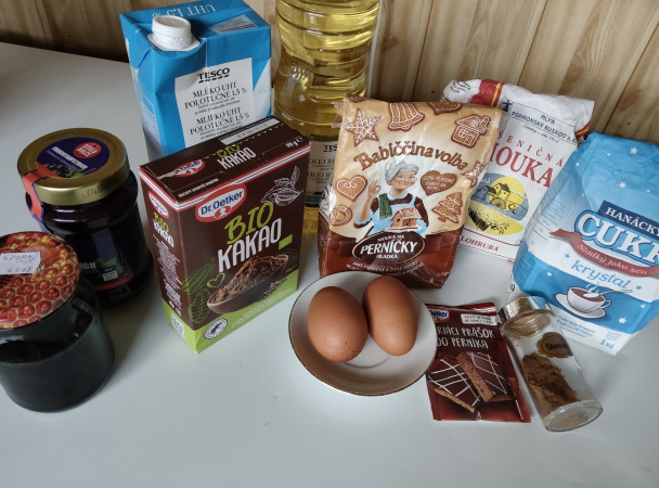 Perníkový koláč s čučoriedkami (fotorecept) - obrázok 1