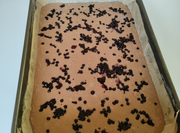 Perníkový koláč s čučoriedkami (fotorecept) - obrázok 4