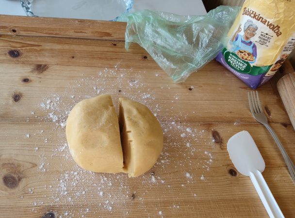 Linecký koláčik s pudingom a marhuľami (fotorecept) - obrázok 5