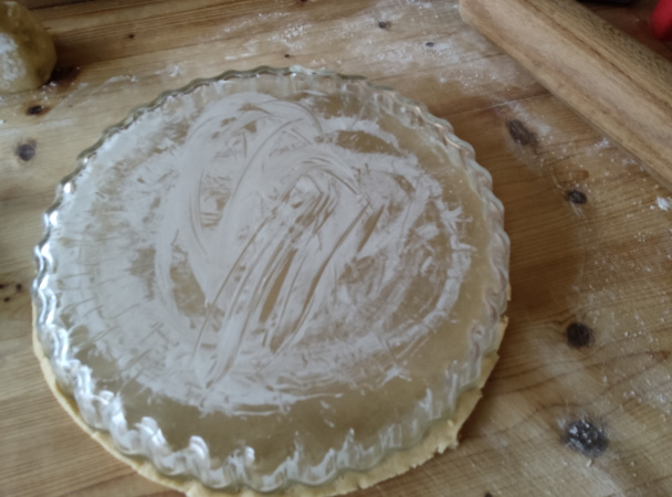 Linecký koláč s tvarohovou plnkou a jahodami (fotorecept) - obrázok 4