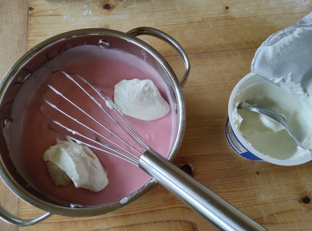 Linecký koláč s tvarohovou plnkou a jahodami (fotorecept) - obrázok 6