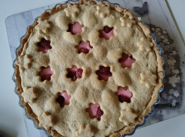 Linecký koláč s tvarohovou plnkou a jahodami (fotorecept) - obrázok 10