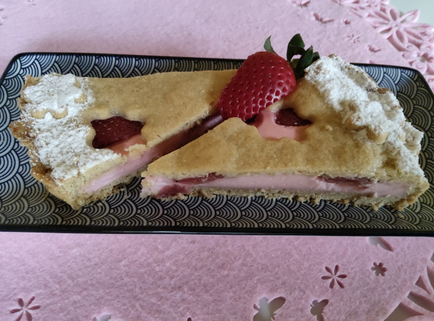 Linecký koláč s tvarohovou plnkou a jahodami (fotorecept) - obrázok 11