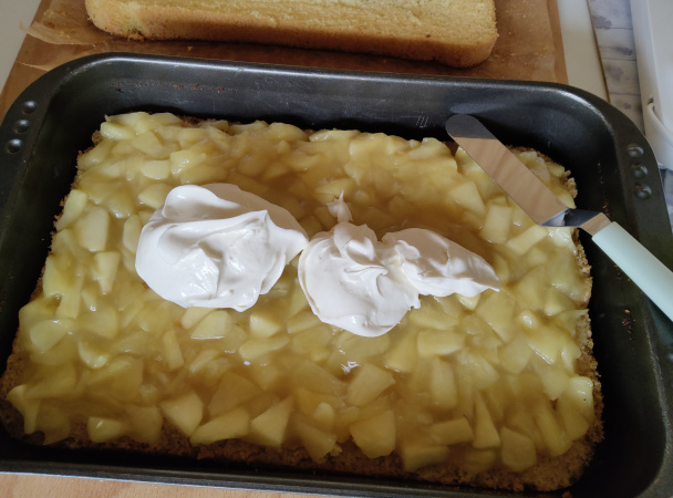 Jablkový zákusok s mascarpone a tvarohom (fotorecept) - obrázok 10