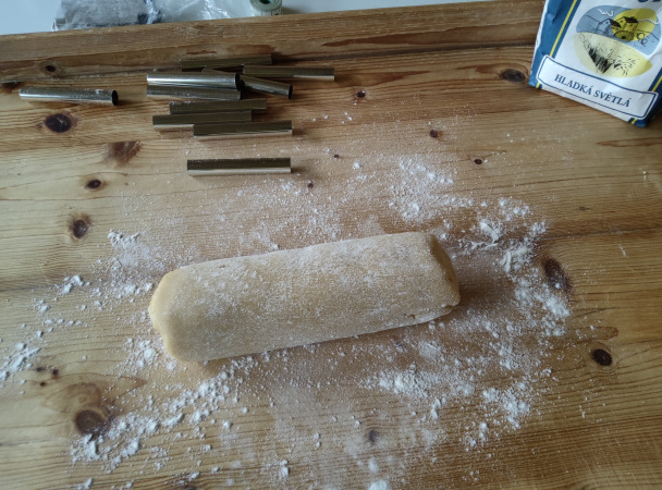 Medové trubičky s čokoládovou plnkou (fotorecept) - obrázok 1