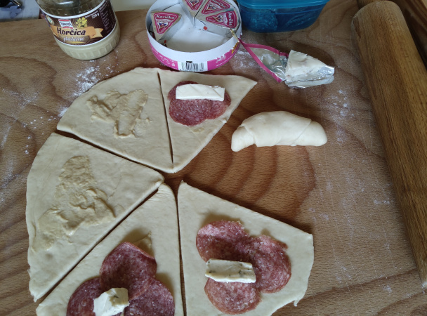 Lekvárové a salámove rožky (fotorecept) - obrázok 5