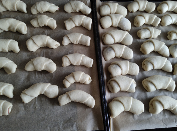 Lekvárové a salámove rožky (fotorecept) - obrázok 6