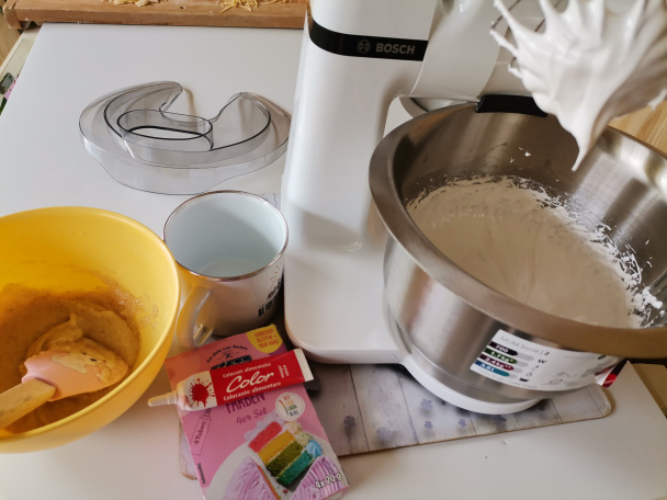Orechové makrónky plnené mascarpone a bielou čokoládou (fotorecept)  - obrázok 1