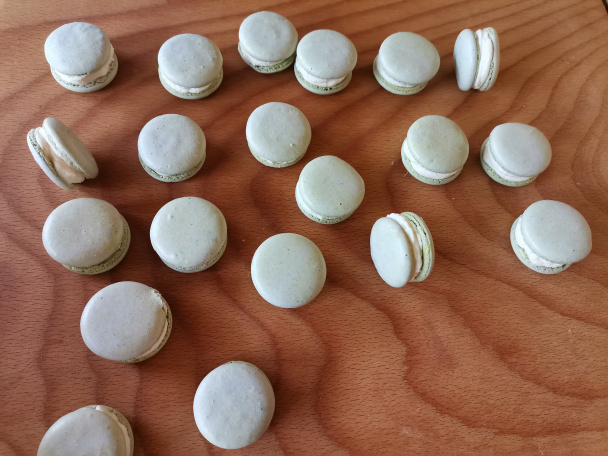 Orechové makrónky plnené mascarpone a bielou čokoládou (fotorecept)  - obrázok 9