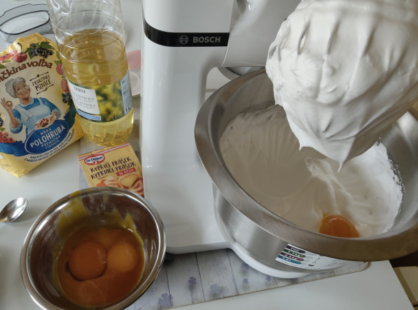 Piškótová roláda s lekvárom (fotorecept) - obrázok 3