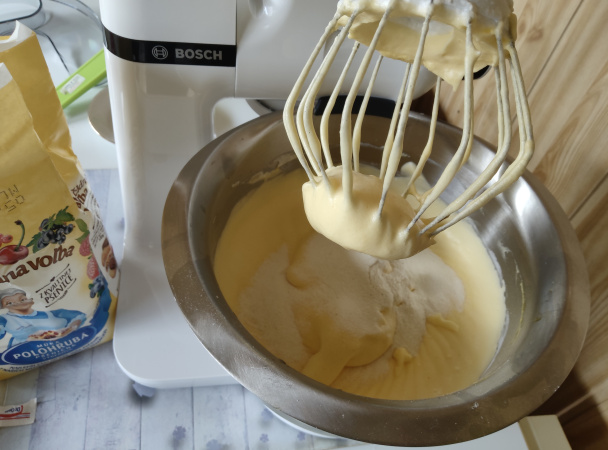 Piškótová roláda s lekvárom (fotorecept) - obrázok 5