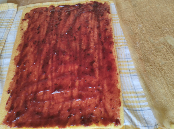 Piškótová roláda s lekvárom (fotorecept) - obrázok 9