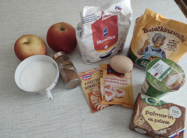 Krehké jablkové rožky (fotorecept) - obrázok 1