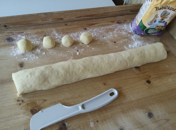 Krehké jablkové rožky (fotorecept) - obrázok 3