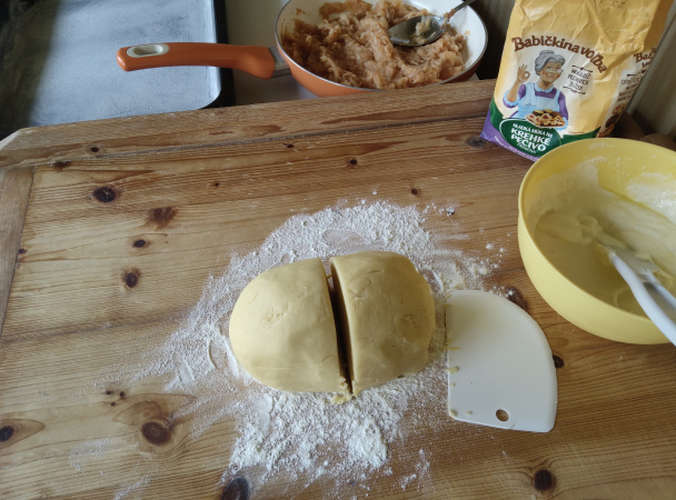 Hnetený krehký tvarohovo-jablkový koláč (fotorecept) - obrázok 4