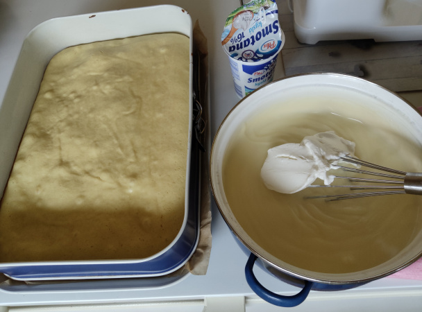 Šťavnatý vanilkovo-jablkový koláč (fotorecept) - obrázok 4