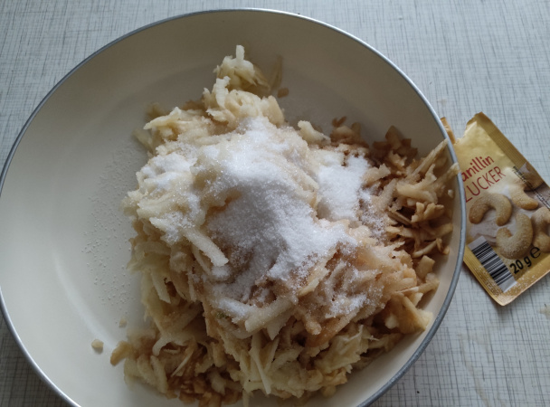 Šťavnatý vanilkovo-jablkový koláč (fotorecept) - obrázok 5