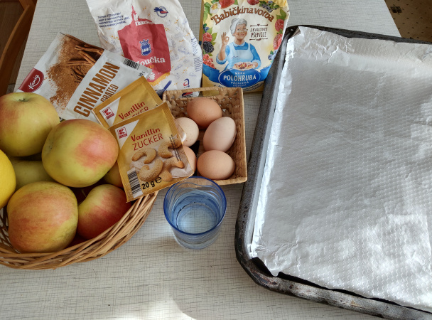 Obrátený jablkový zákusok s karamelom (fotorecept) - obrázok 1