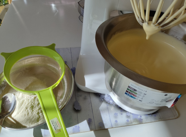 Obrátený jablkový zákusok s karamelom (fotorecept) - obrázok 2