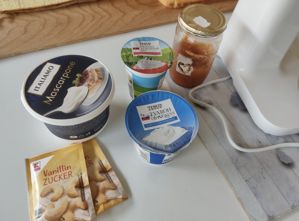 Jogurtové rezy s citrónovou polevou (fotorecept) - obrázok 3