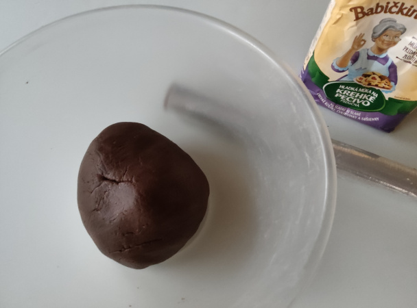 Plnené orechy z tmavého orechového cesta (fotorecept) - obrázok 1