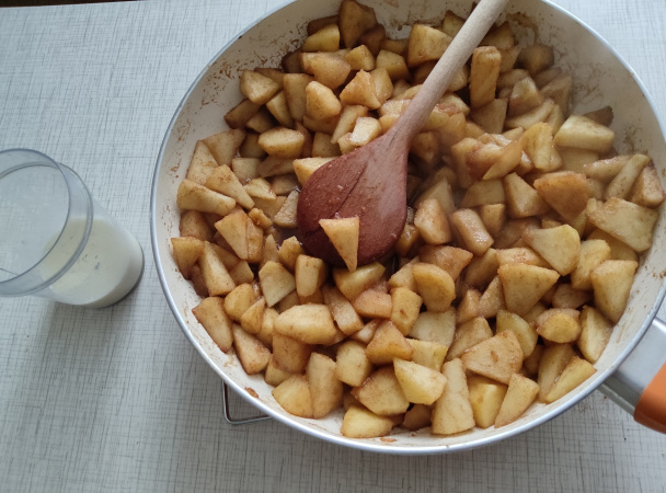 Jablkový koláč so smotanovou plnkou (fotorecept) - obrázok 7