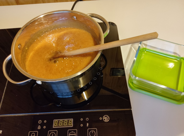 Jednoduché makrónky so slaným karamelom (fotorecept) - obrázok 7