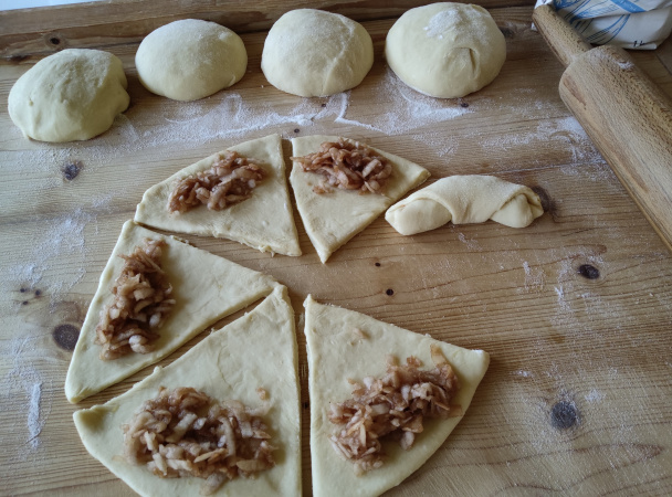 Hrnčekové rožky (fotorecept) - obrázok 5